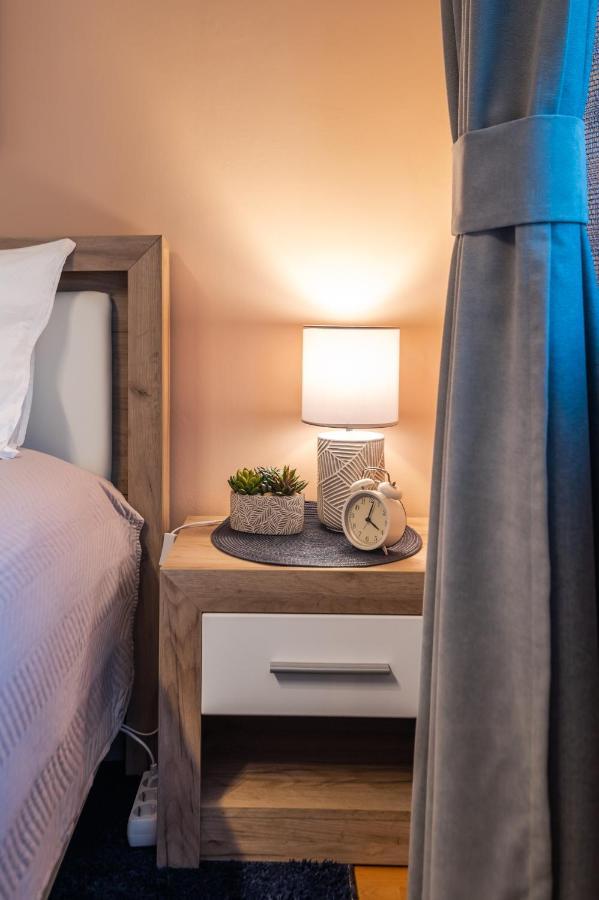 סופיה Cosy Green Apt Close To Macedonia Square מראה חיצוני תמונה